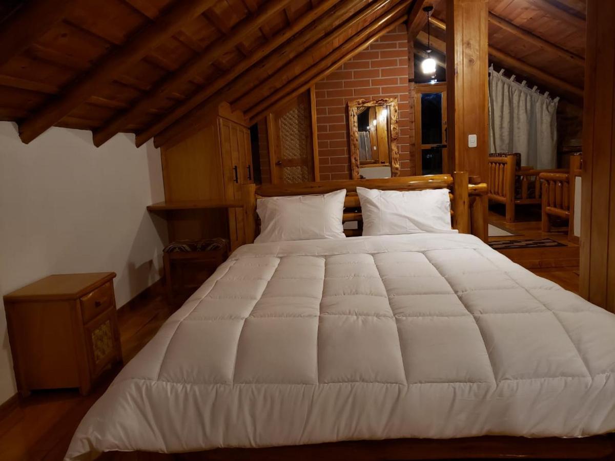 Atallaro Hospedaje Otavalo Exteriör bild