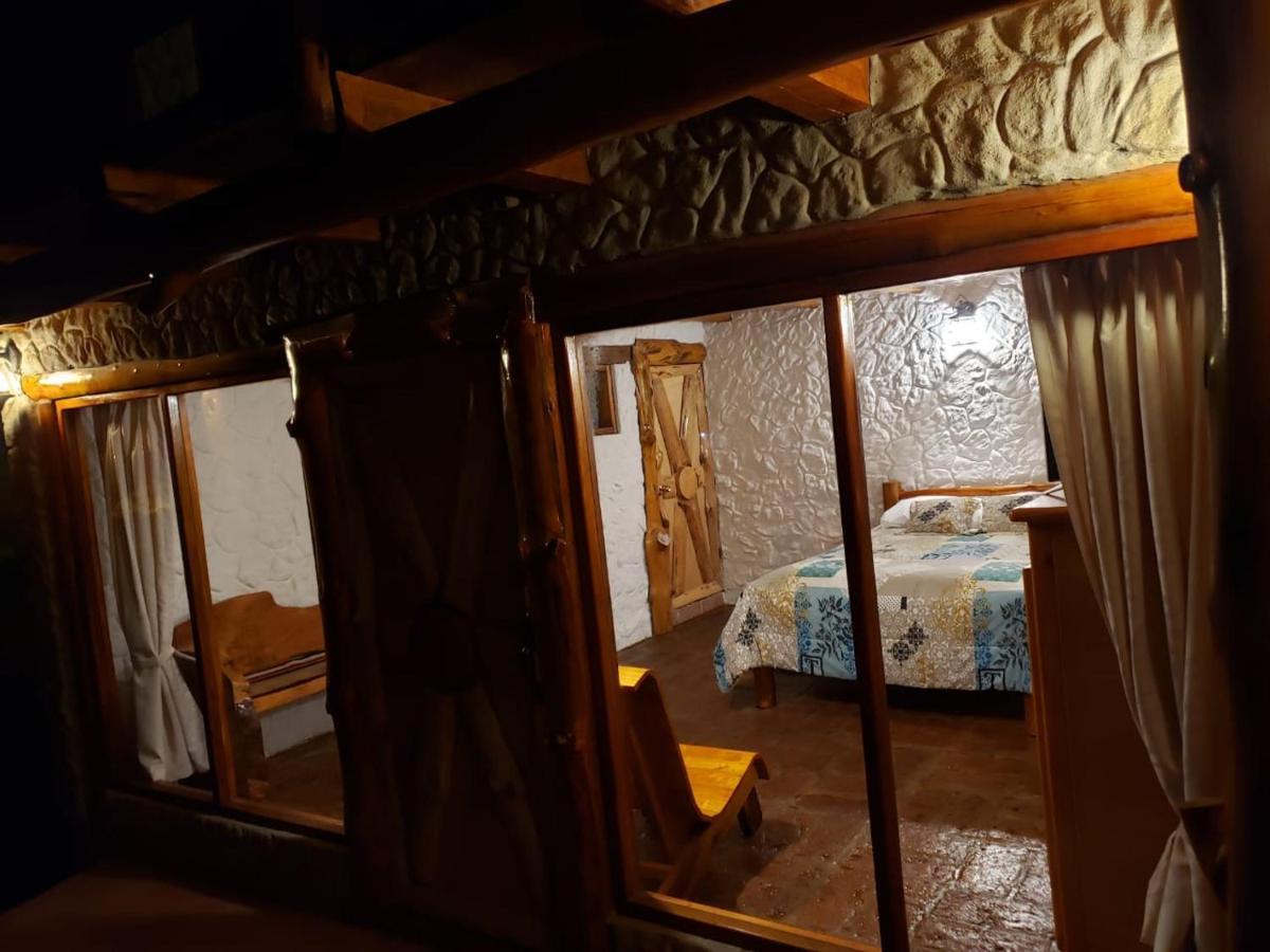 Atallaro Hospedaje Otavalo Exteriör bild