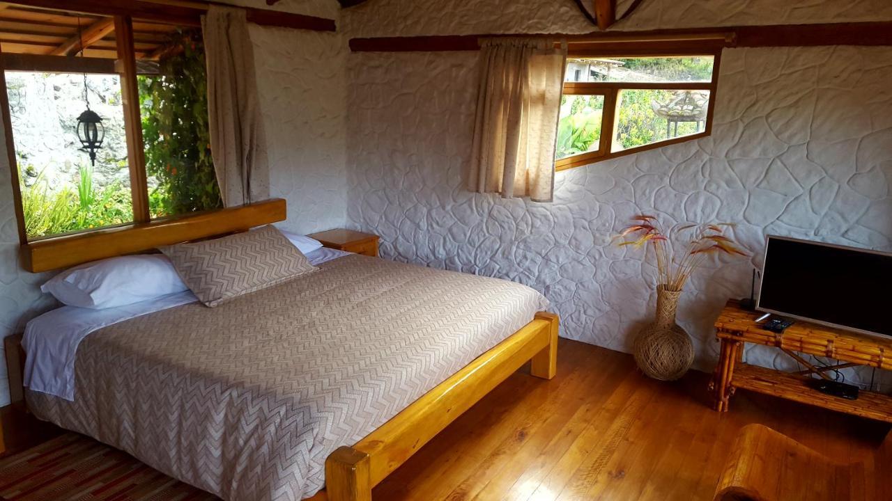 Atallaro Hospedaje Otavalo Exteriör bild