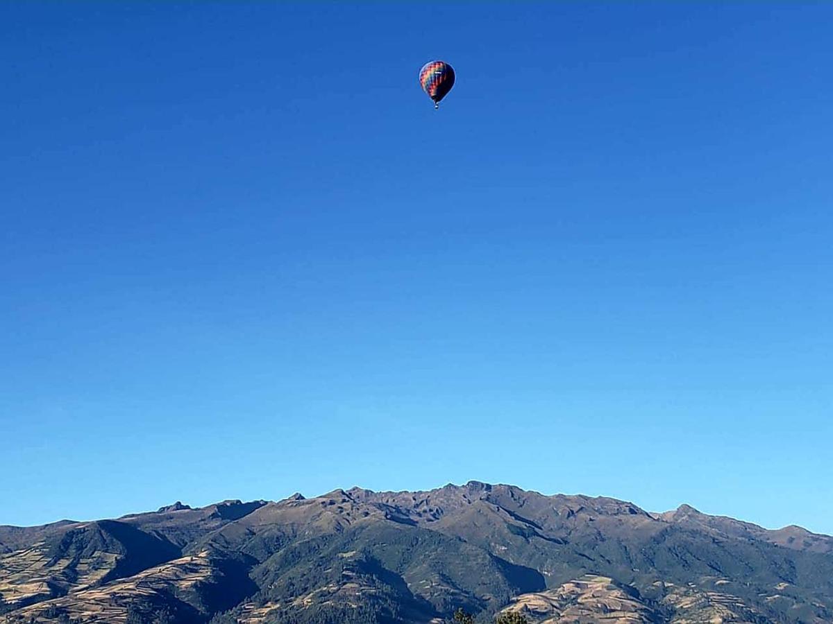 Atallaro Hospedaje Otavalo Exteriör bild